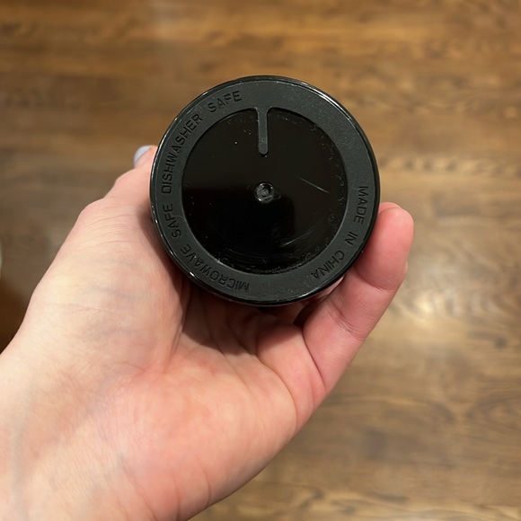 Central Perk Friends black plastic coffee cup - Picture 4 of 5